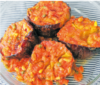 大和丸なすの甘酢トマト煮込み