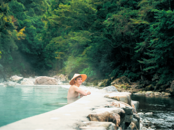 川原の露天風呂