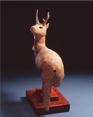 埴輪 見返りの鹿
