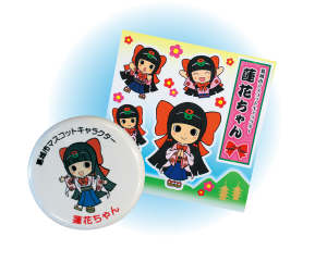 蓮花ちゃんのステッカーと缶バッジ