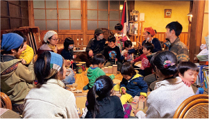 こども食堂食事と体験2