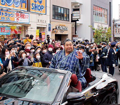德勝龍関の祝賀パレード1