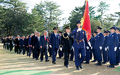 県警年頭視閲式1