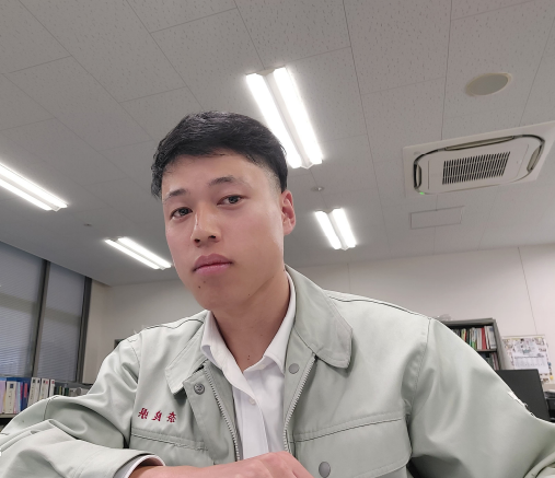 西村 巧（職場写真）