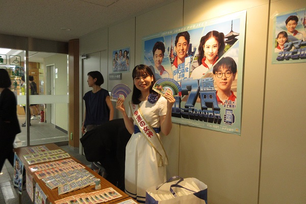 画像:庁内販売会の様子