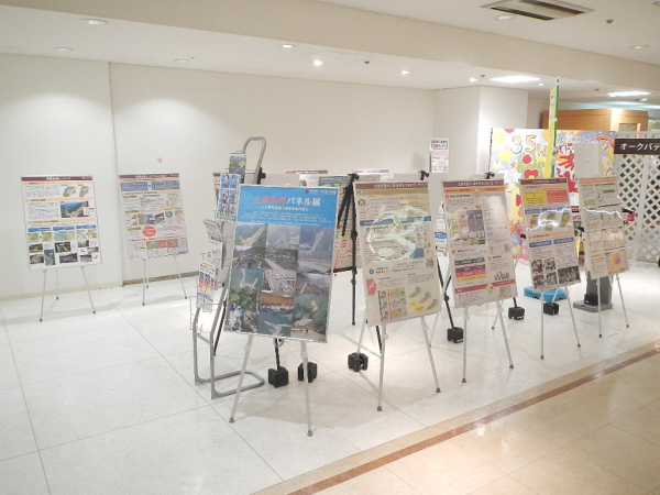 近鉄百貨店橿原店のようす