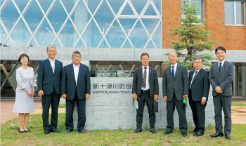 記念式典に参加の様子