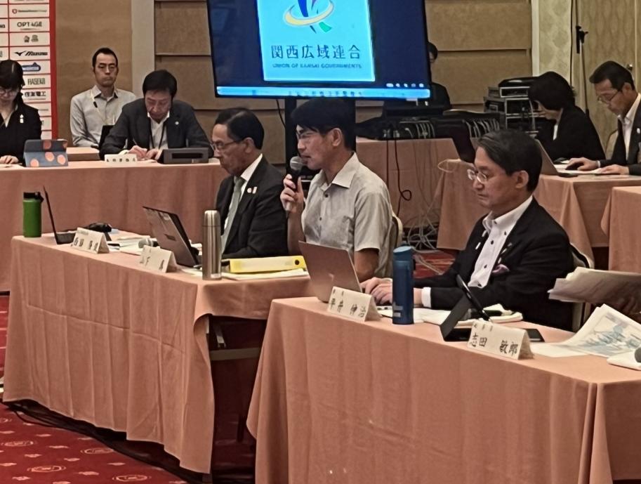 出席する山下知事