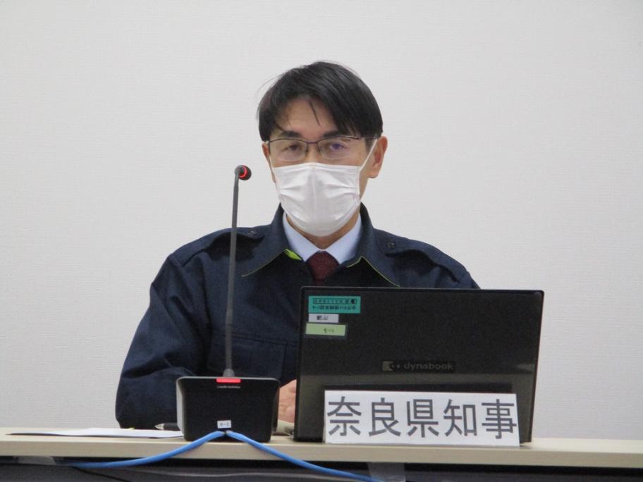 会議に出席する山下知事