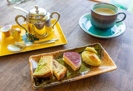 山里cafe 一本の樹の写真2