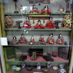 ひな人形と食器