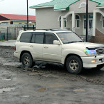 島の大半が砂利道で舗装が出来ていません1