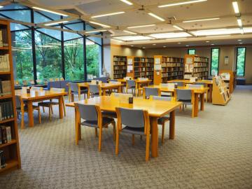 万葉図書情報室