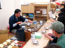 筆づくり体験(筆のノリ固め工程)画像