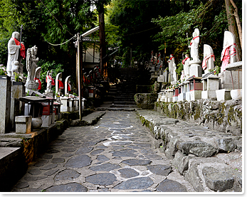 宝山寺の見どころ6-1