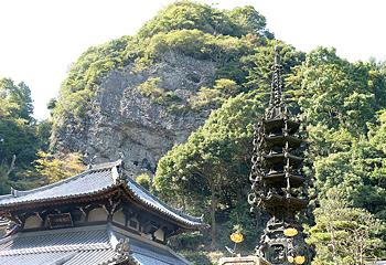 写真：宝山寺の歴史と中興開山 湛海律師