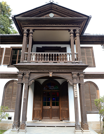 写真：明治に建てられた客殿重要文化財・獅子閣の魅力