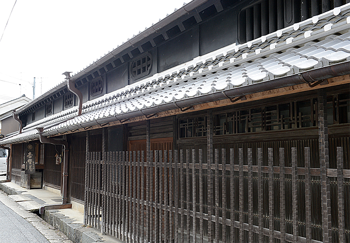 写真：宇陀松山地区の町家の特徴と、まちのおこり1