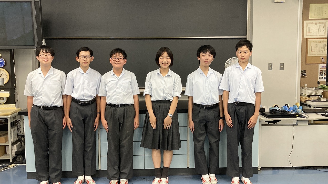 青翔中学校の写真