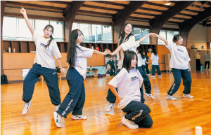 ダンス体験国際交流1