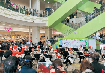 県立ジュニアオーケストラクリスマスコンサートの様子