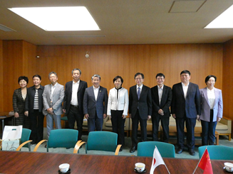 表敬訪問の様子1