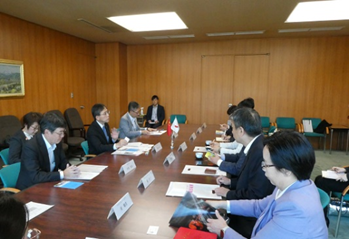 表敬訪問の様子2