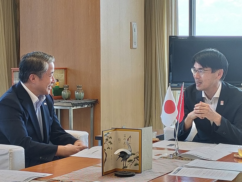 表敬訪問の様子1