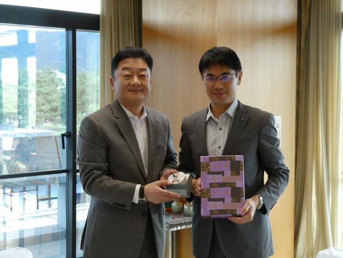 表敬訪問の様子2