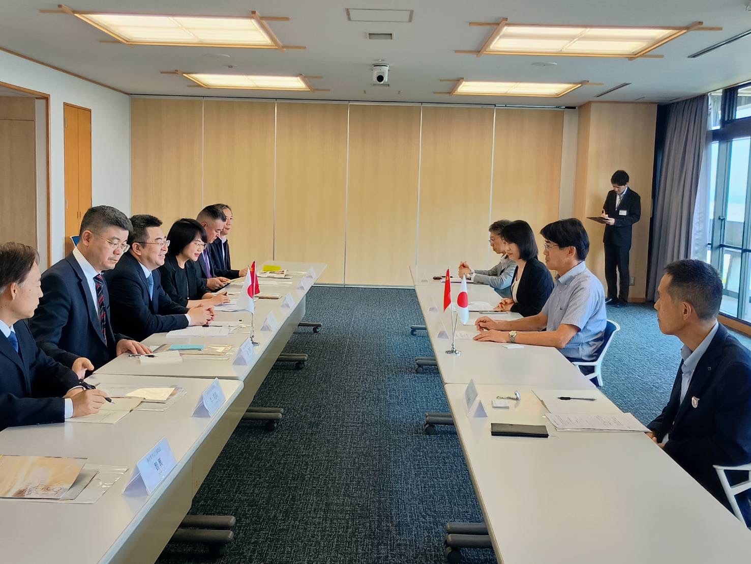 表敬訪問の様子1