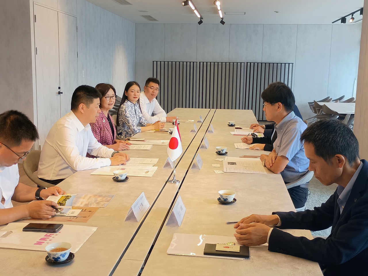 表敬訪問の様子1