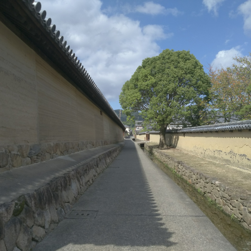 法隆寺東大門前から北に走る道2