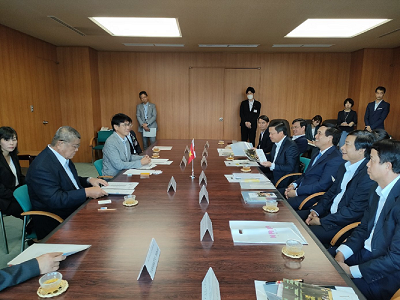 表敬訪問の様子2