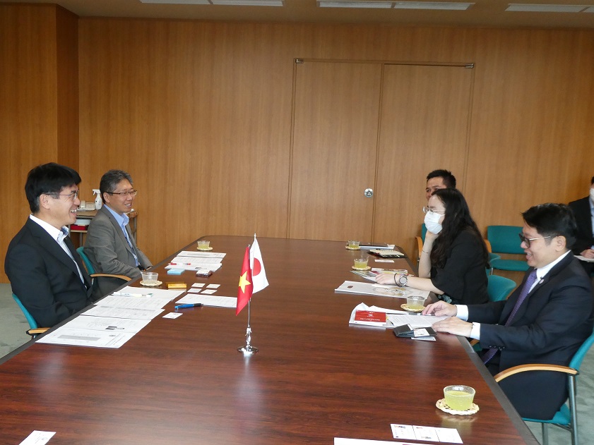 表敬訪問の様子1