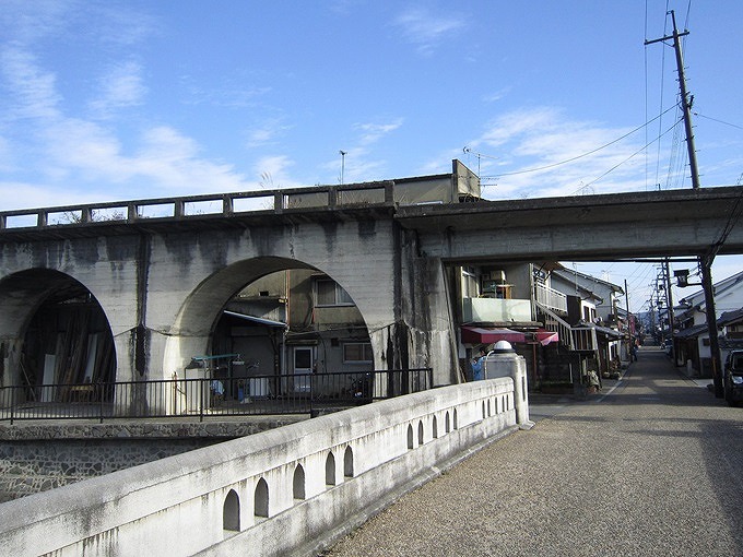 五條のまちを横切る五新鉄道跡の画像1