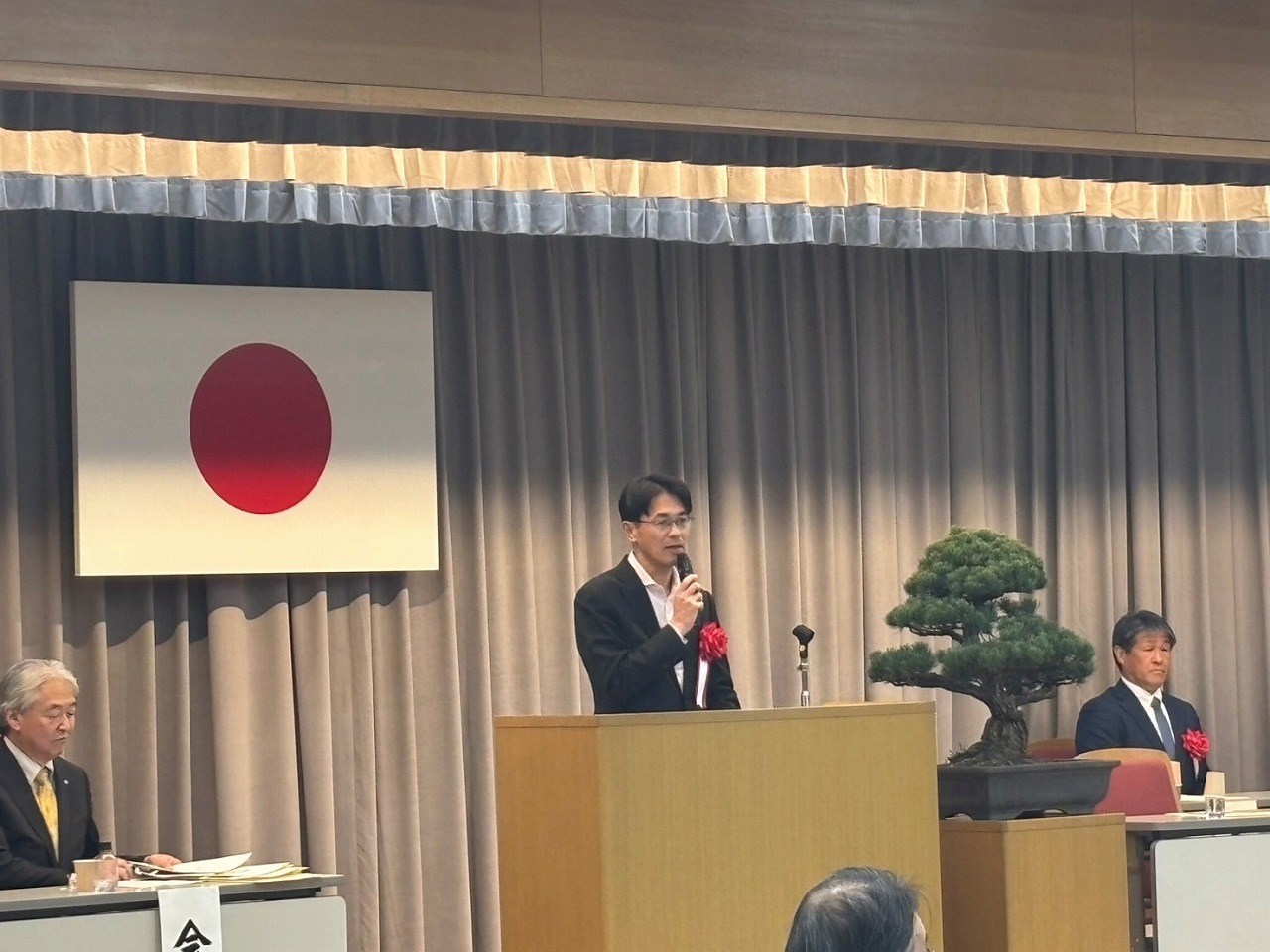 知事写真