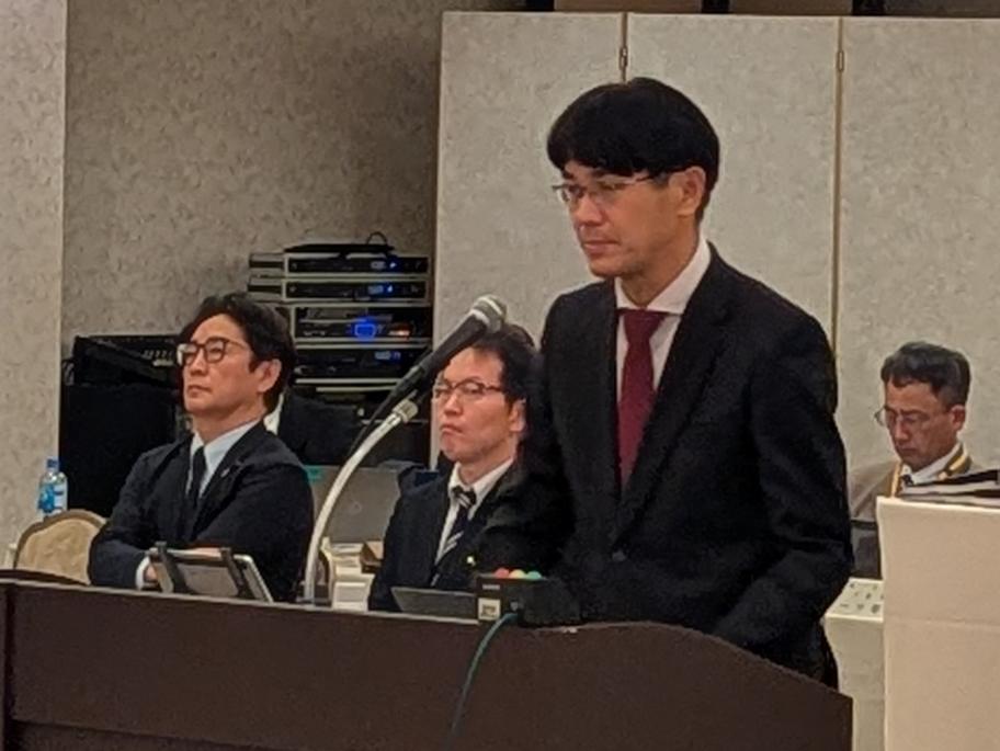 知事