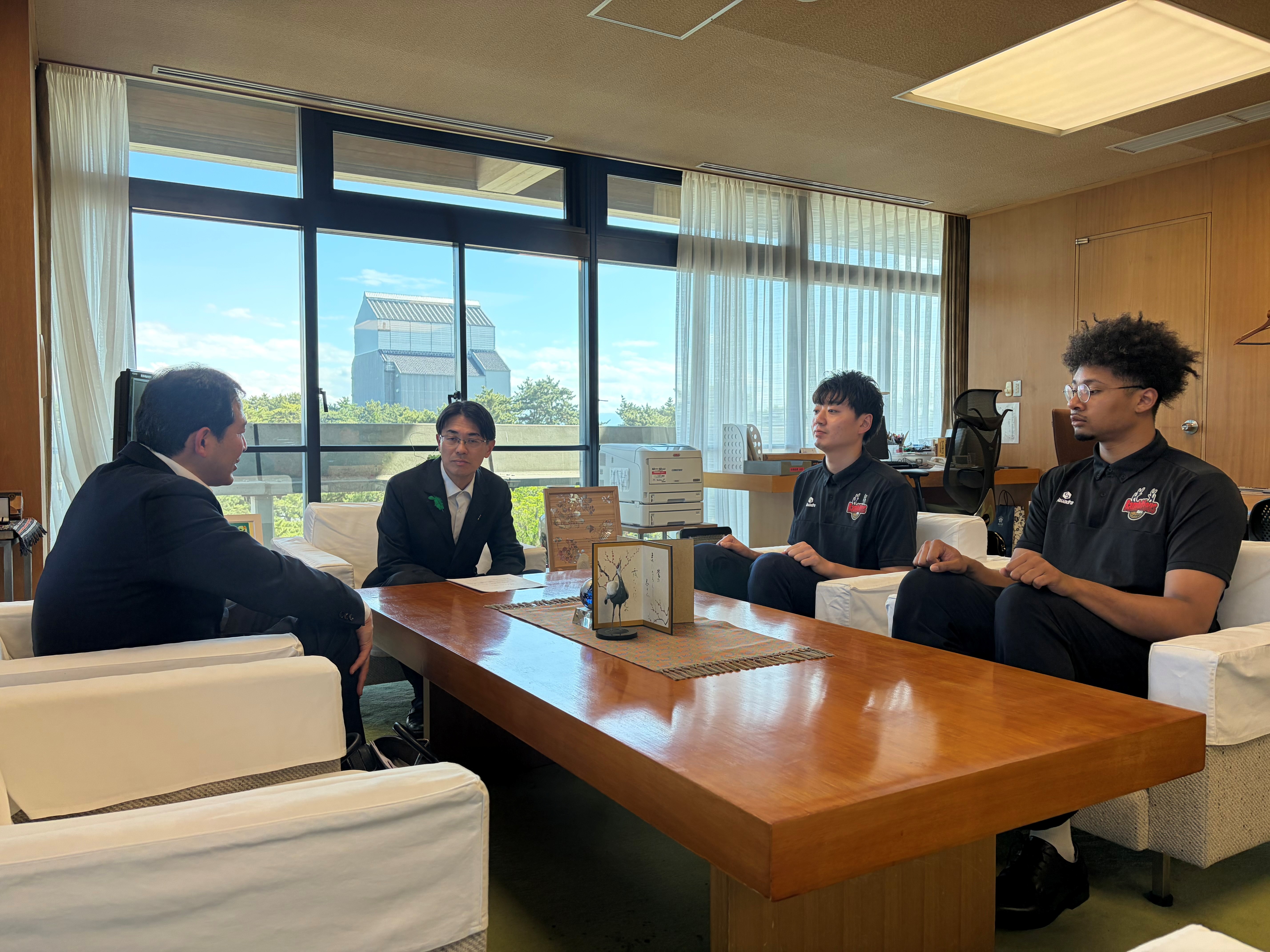 バンビシャス奈良表敬訪問1