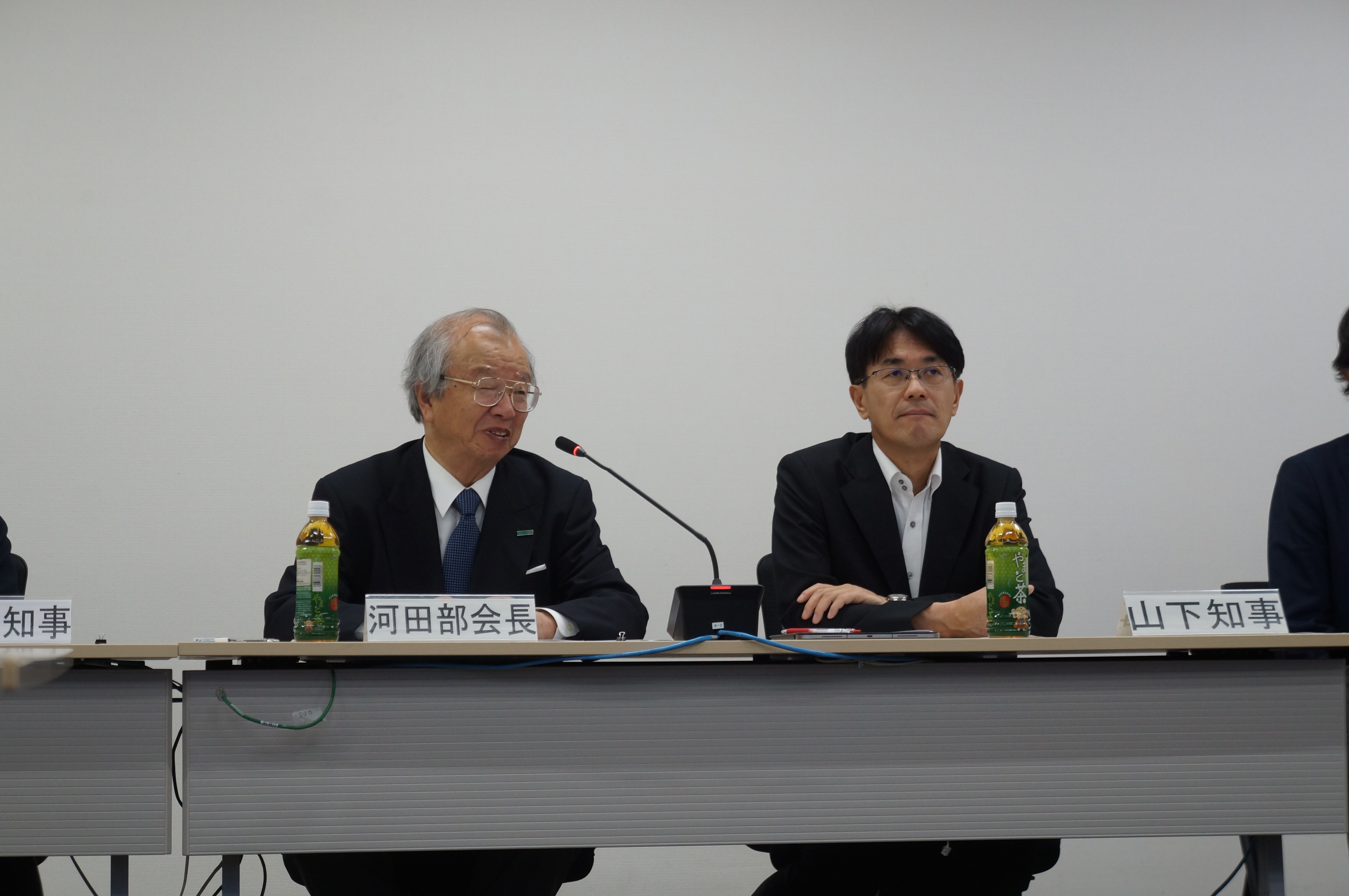 知事写真2