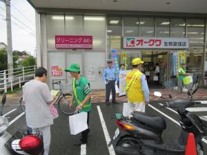 オークワ生駒菜畑店 啓発活動の様子