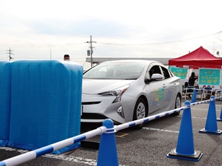 いかるがホール サポカー体験の様子2