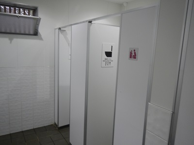 春日大社参道トイレの中写真4