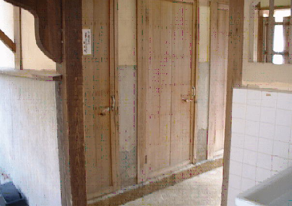 二月堂北側・南側トイレ中4