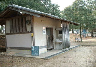 一の鳥居トイレ外観