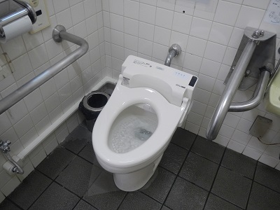 水谷橋トイレ中1