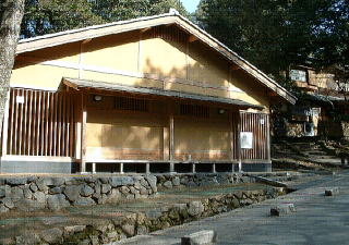 水谷橋トイレ外観