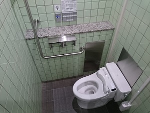荒池園地トイレ中4