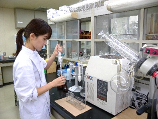 理化学検査の様子