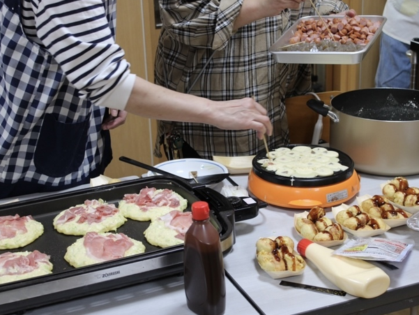 昼食会お好み焼き
