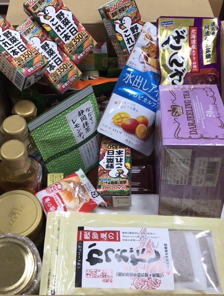 お菓子、ジュース、コーヒー、紅茶など2